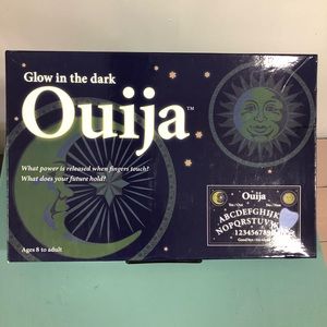 Ouija Board Glow In The Dark Game Complete